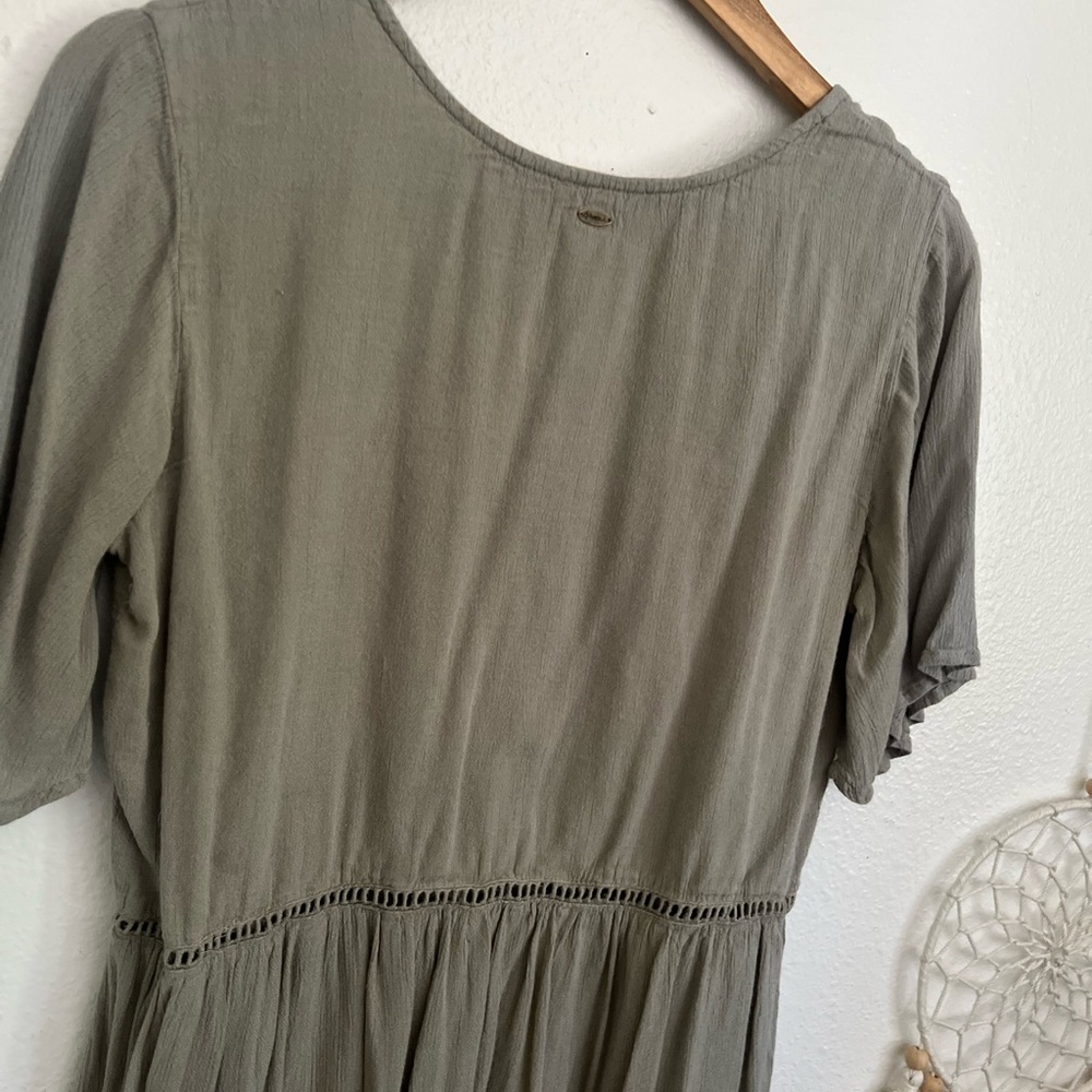 Gray green V-Neck Dress - Picture 4 of 5